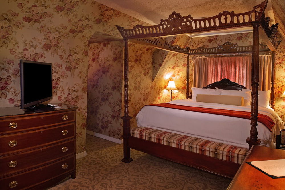 Seven Gables Inn, St Louis West, A Tribute Portfolio Hotel Clayton Ruang foto