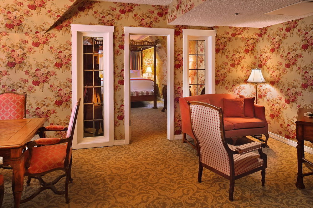 Seven Gables Inn, St Louis West, A Tribute Portfolio Hotel Clayton Ruang foto