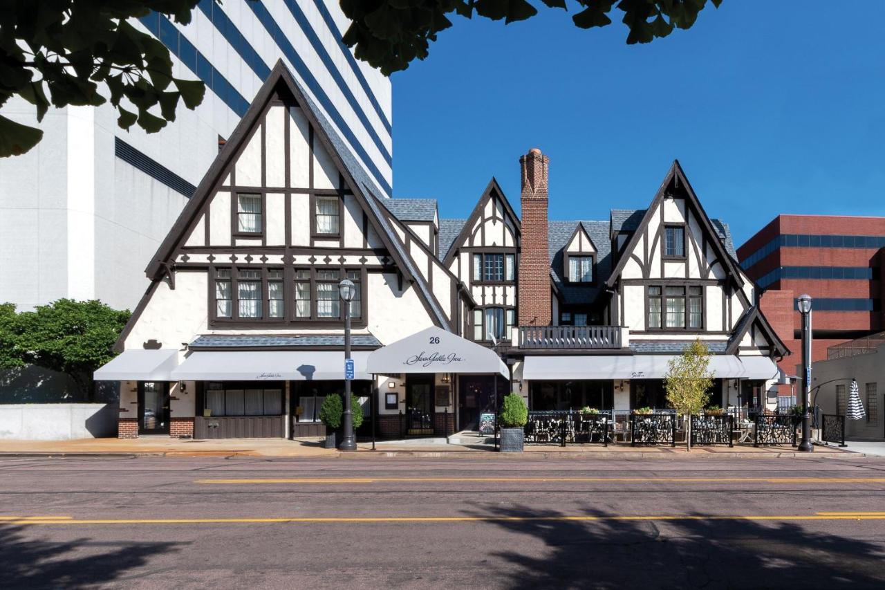 Seven Gables Inn, St Louis West, A Tribute Portfolio Hotel Clayton Bagian luar foto