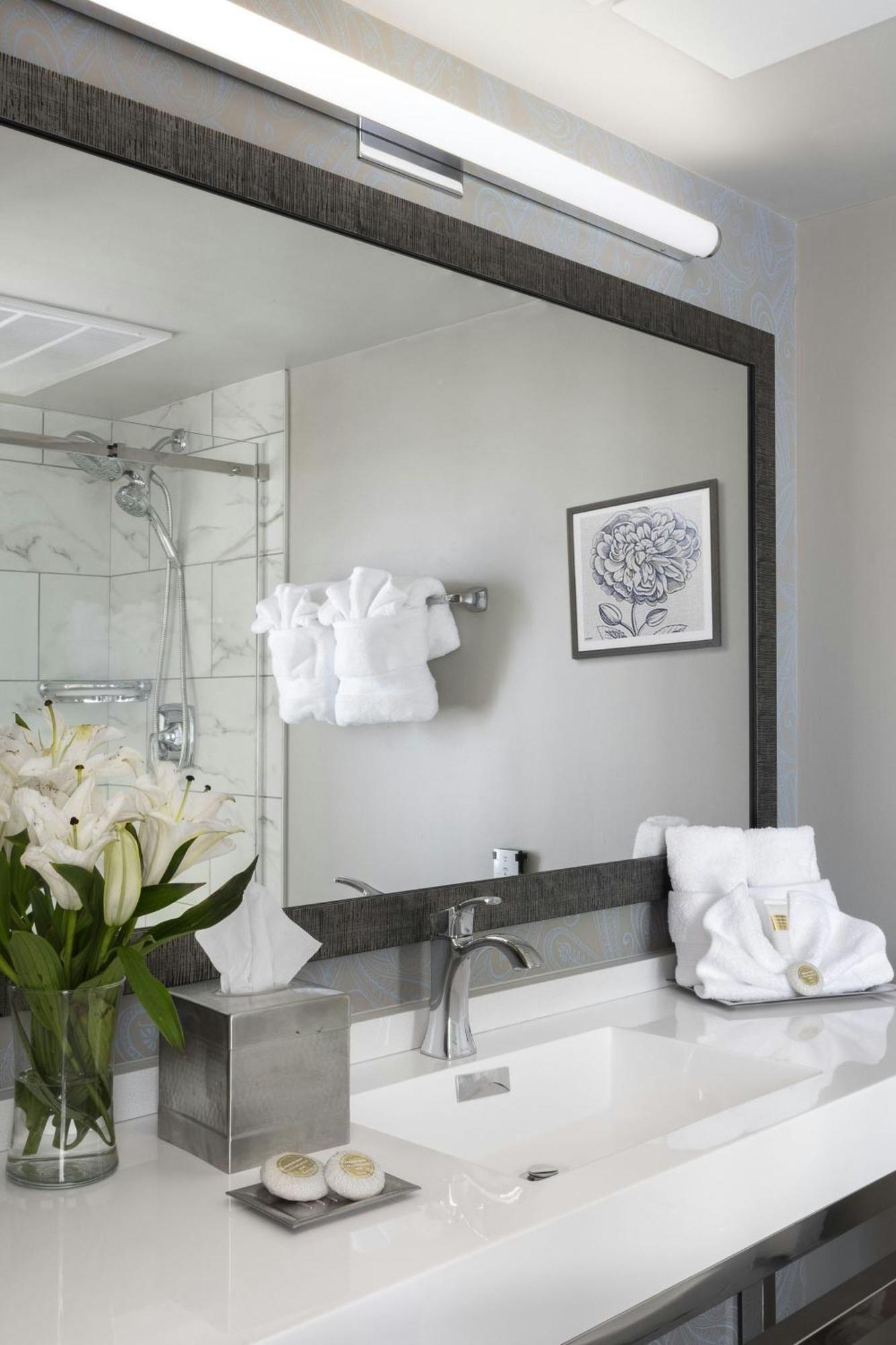 Seven Gables Inn, St Louis West, A Tribute Portfolio Hotel Clayton Bagian luar foto