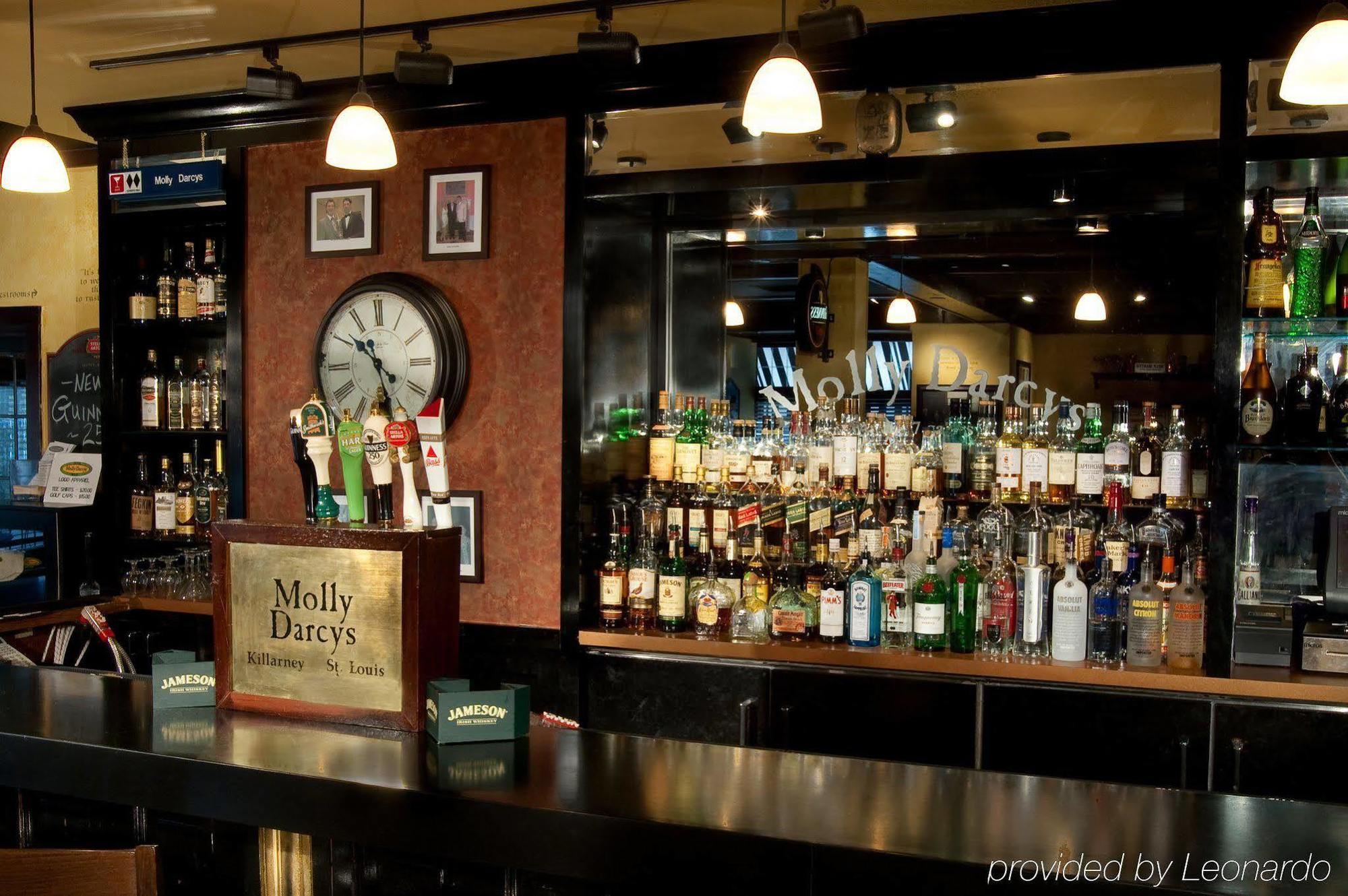 Seven Gables Inn, St Louis West, A Tribute Portfolio Hotel Clayton Restoran foto