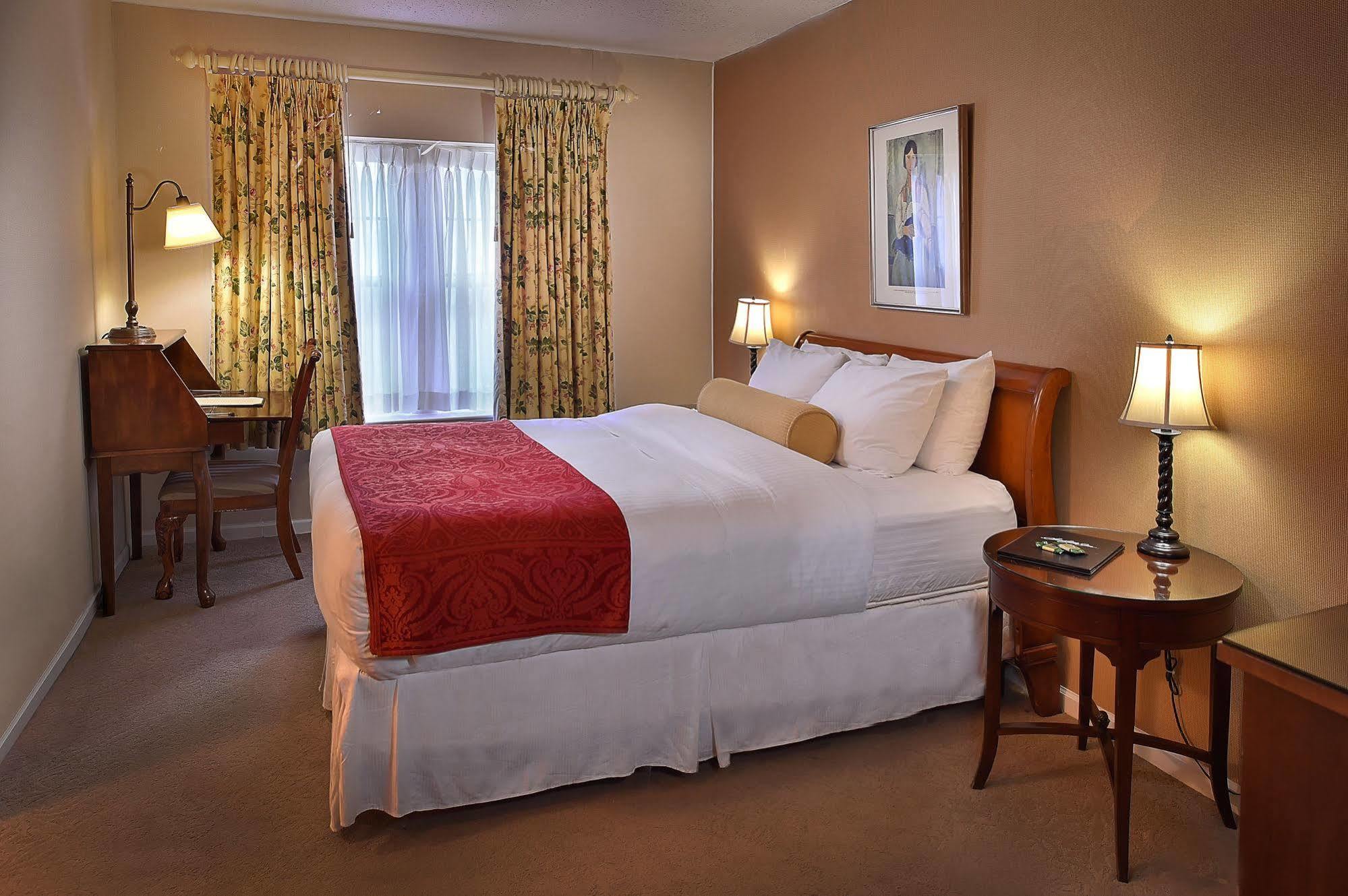 Seven Gables Inn, St Louis West, A Tribute Portfolio Hotel Clayton Bagian luar foto