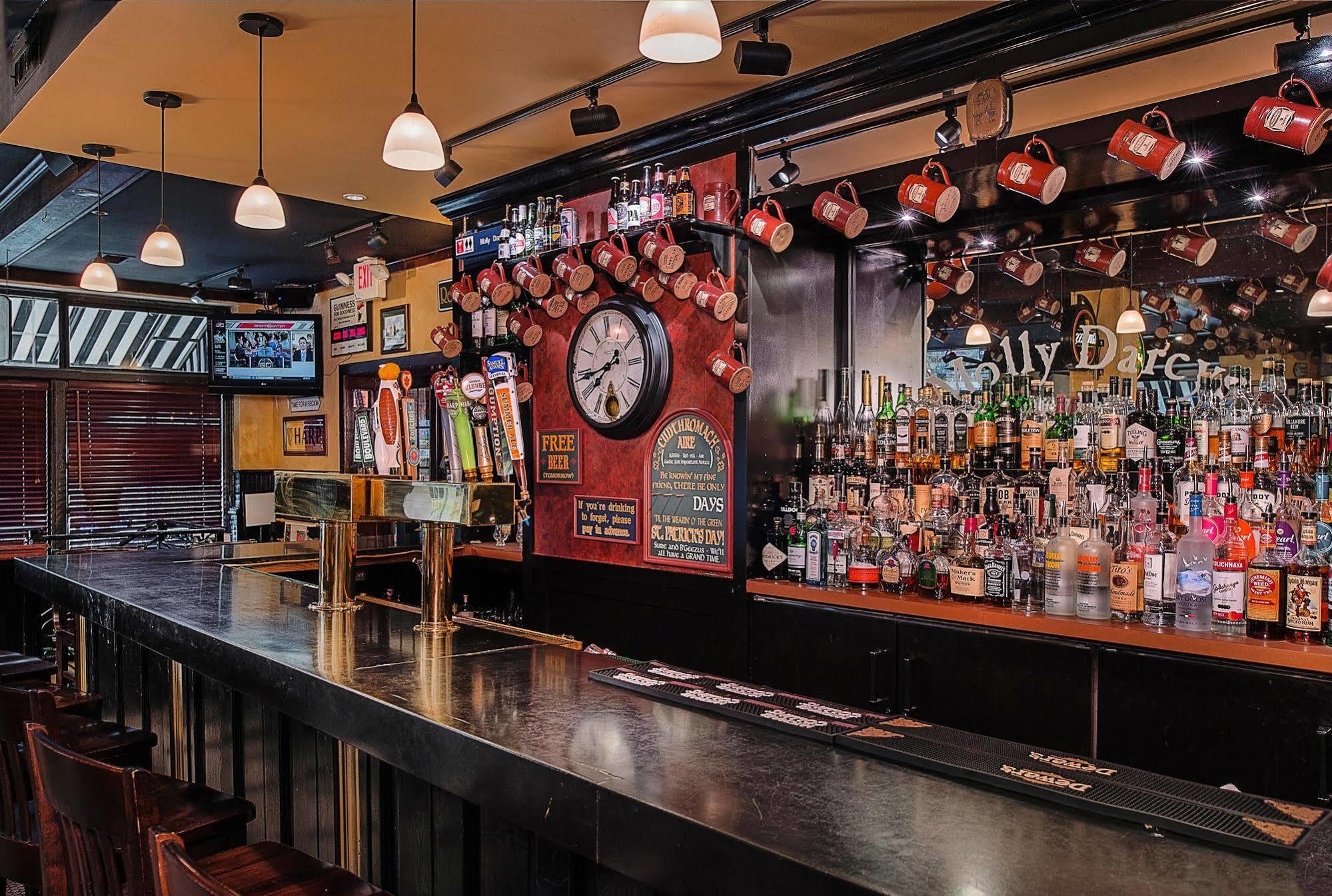 Seven Gables Inn, St Louis West, A Tribute Portfolio Hotel Clayton Bagian luar foto