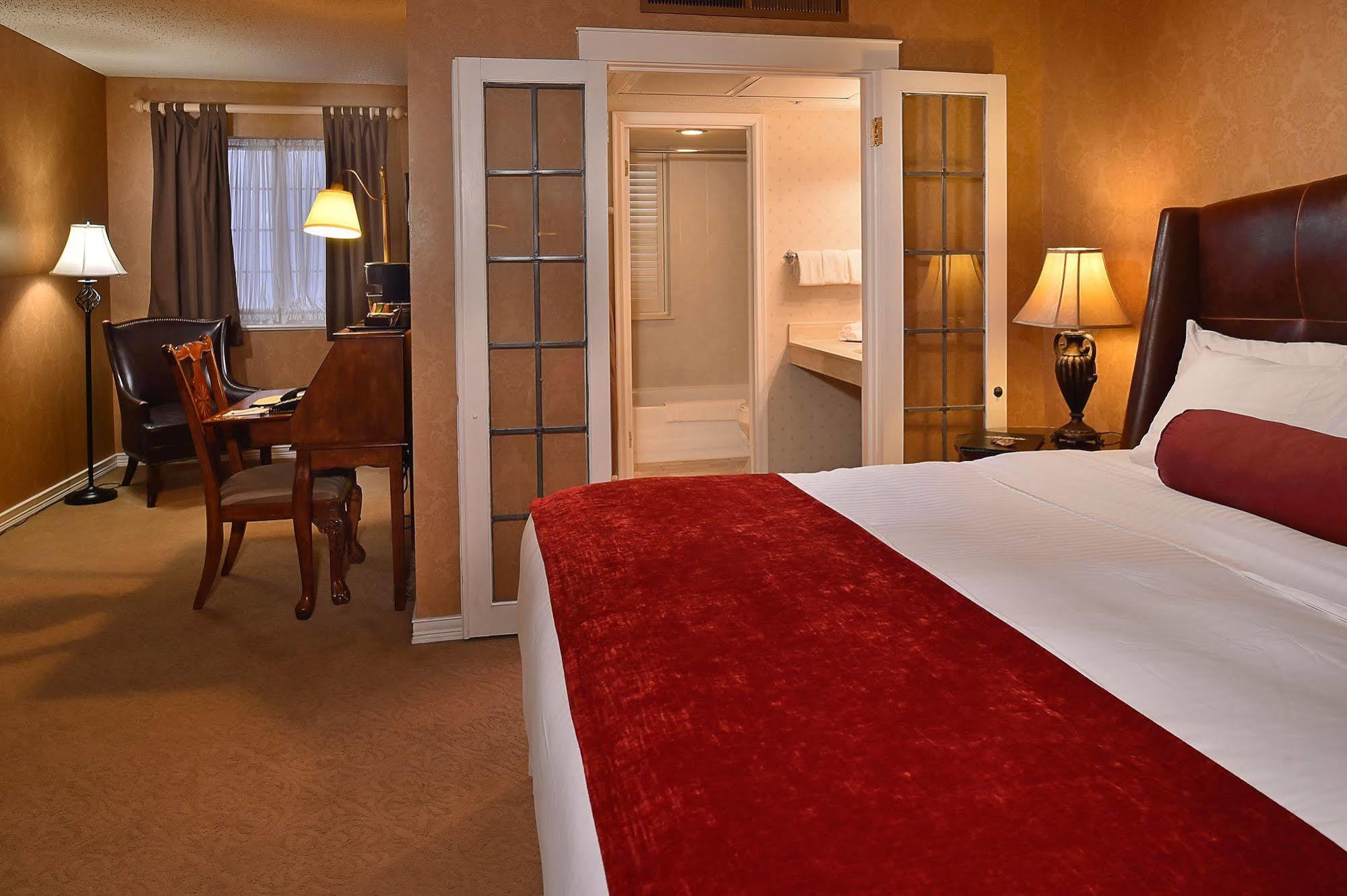 Seven Gables Inn, St Louis West, A Tribute Portfolio Hotel Clayton Bagian luar foto