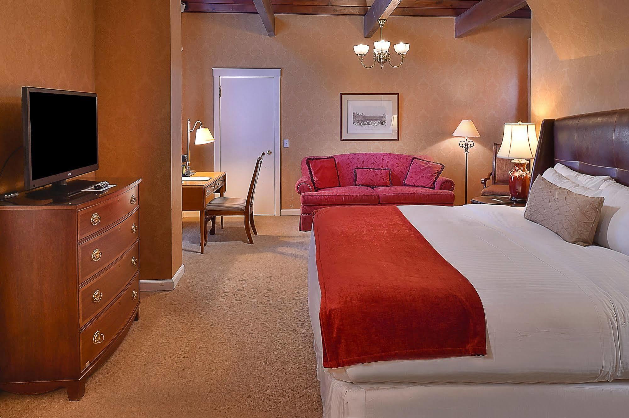 Seven Gables Inn, St Louis West, A Tribute Portfolio Hotel Clayton Bagian luar foto