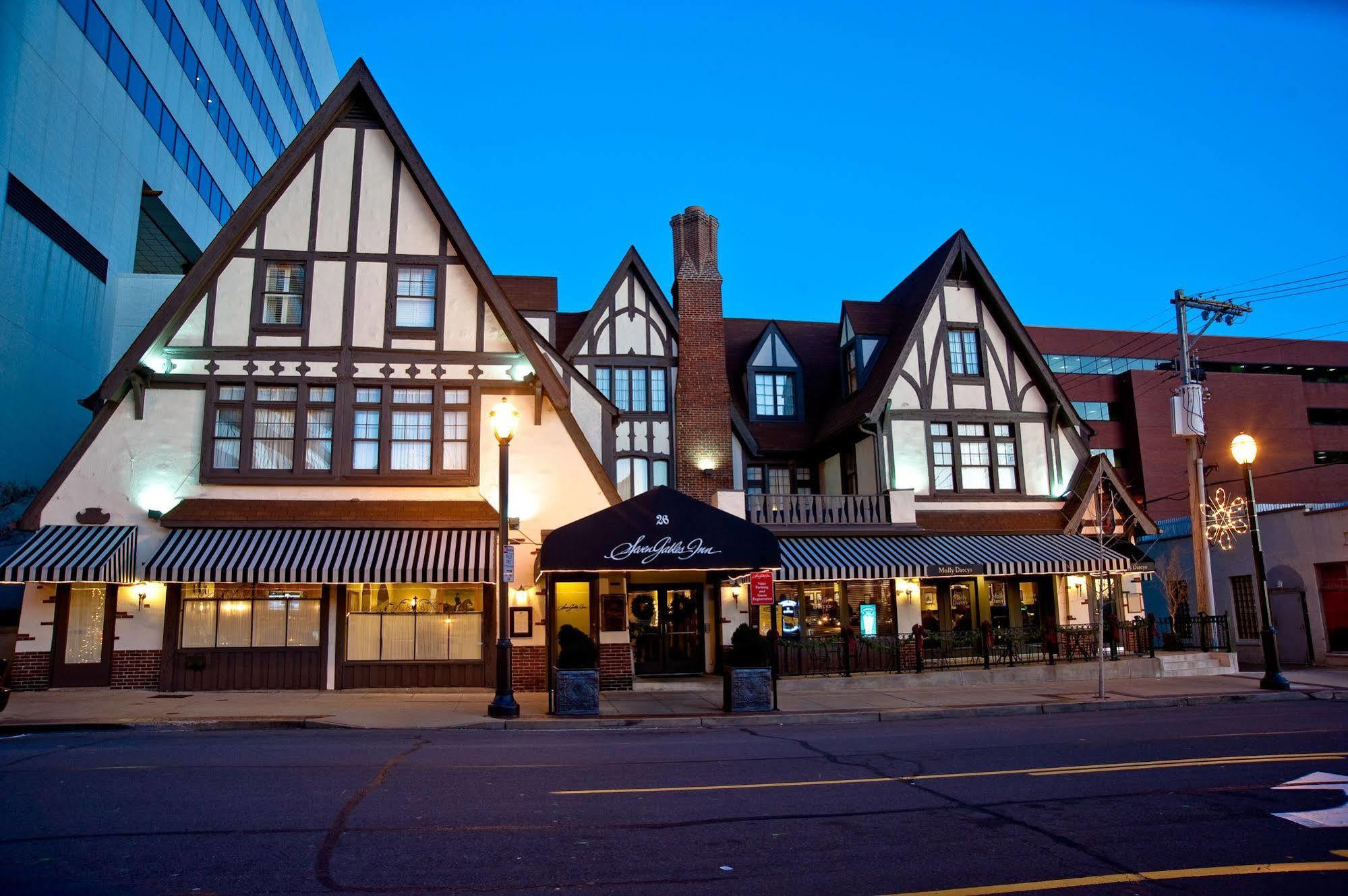 Seven Gables Inn, St Louis West, A Tribute Portfolio Hotel Clayton Bagian luar foto